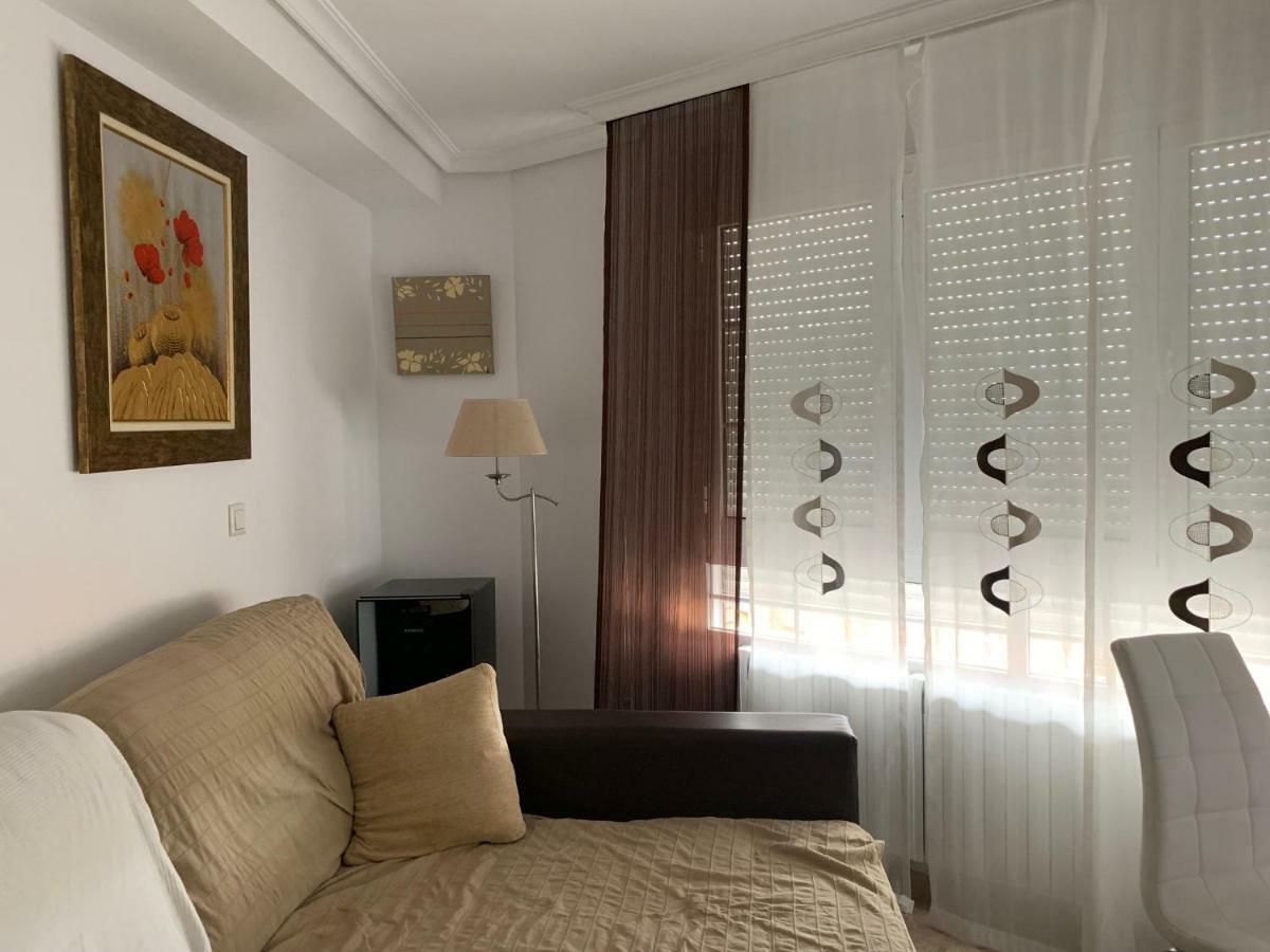 Bonito Alojamiento Junto A La Plaza De Toros Con Garage Appartement Albacete Buitenkant foto